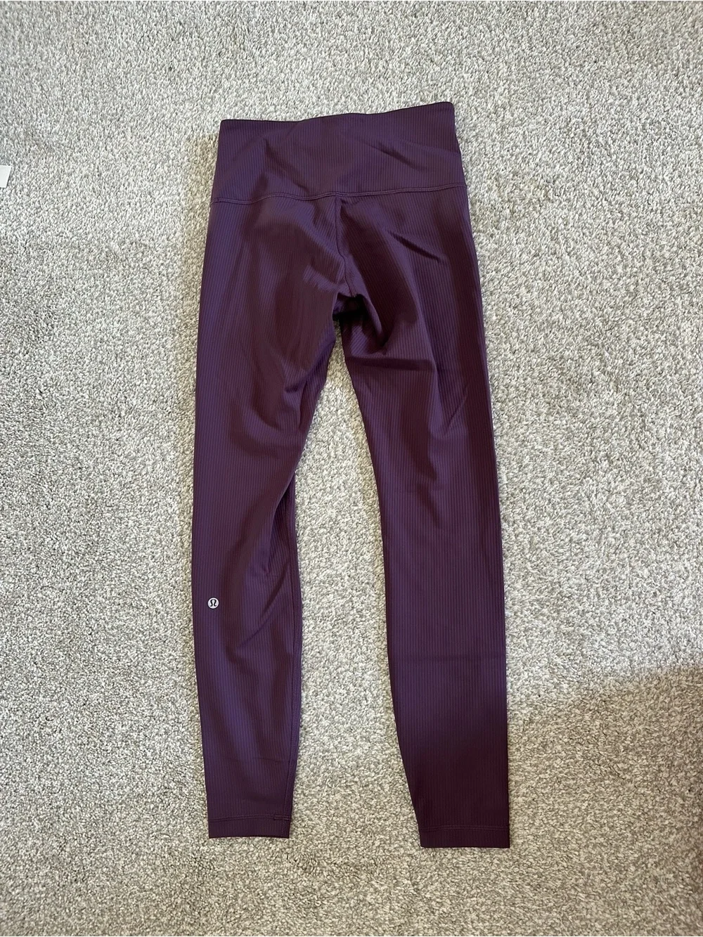 Women’s Lululemon Wunder Train High Rise Tight in Grape Thistle 28”